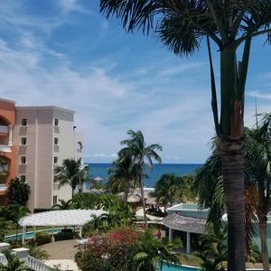 Meet your Posher, Joann